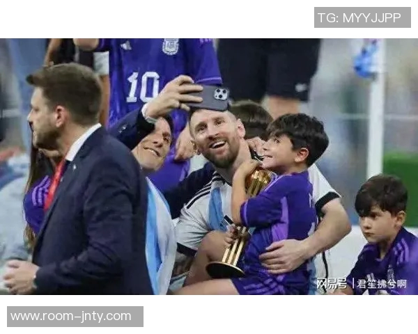 萨内蒂称梅西是足球的象征并透露弗爵曾邀他加盟曼联 萨内蒂称梅西是足球的象征并透露弗爵曾邀他加盟曼联