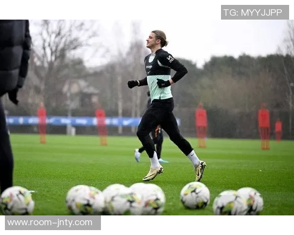 英媒报道维拉欲引进加拉格尔球员愿为世界杯回归英超踢球